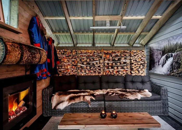 The Arctic Totem - Ice Bear & Sami Winter Garden Tromsø