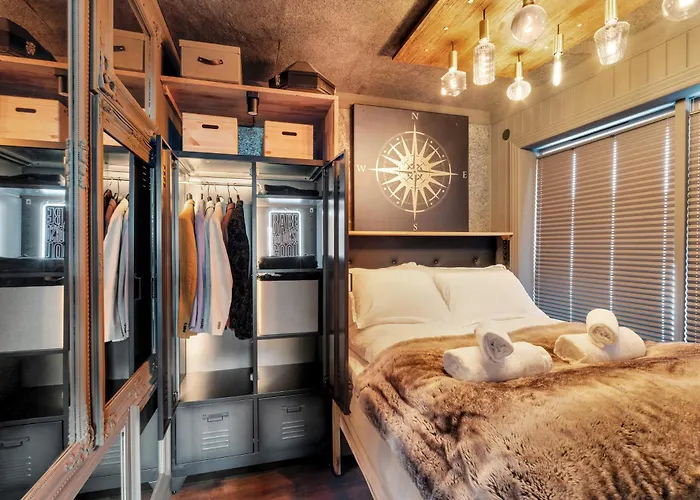 The Arctic Totem - Ice Bear & Sami Winter Garden