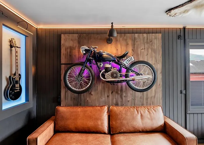 The Arctic Totem - Ice Bear & Sami Winter Garden